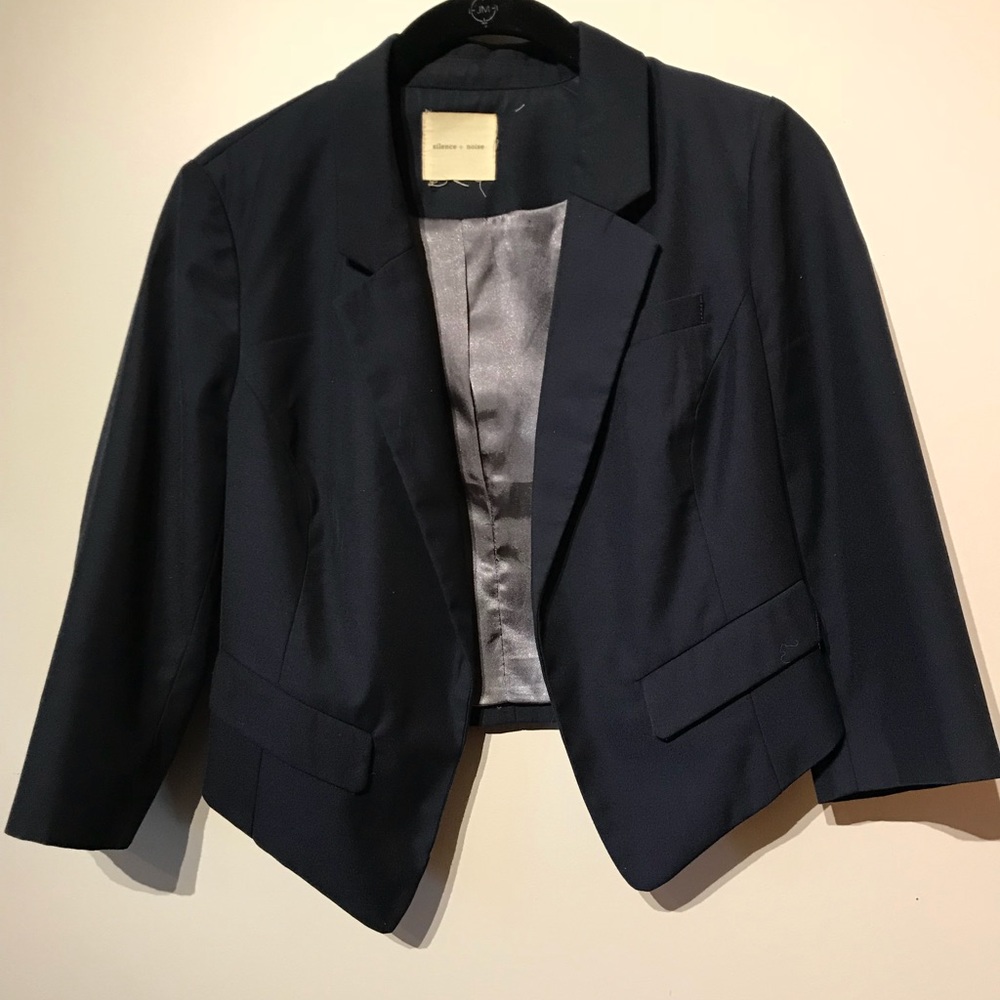 Cropped navy blazer